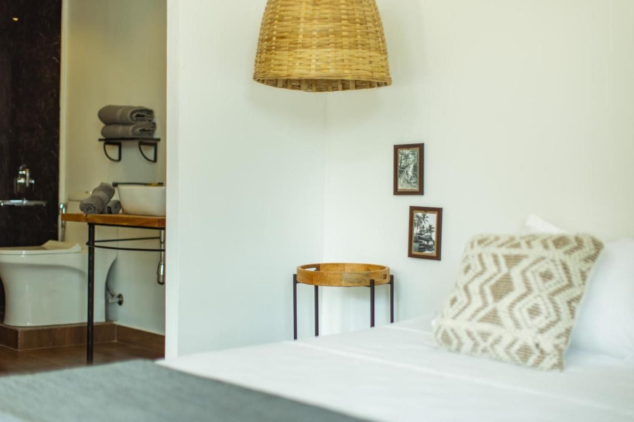 Pont Bleu Suites Riverside & Pool คานาโคนา ภายนอก รูปภาพ